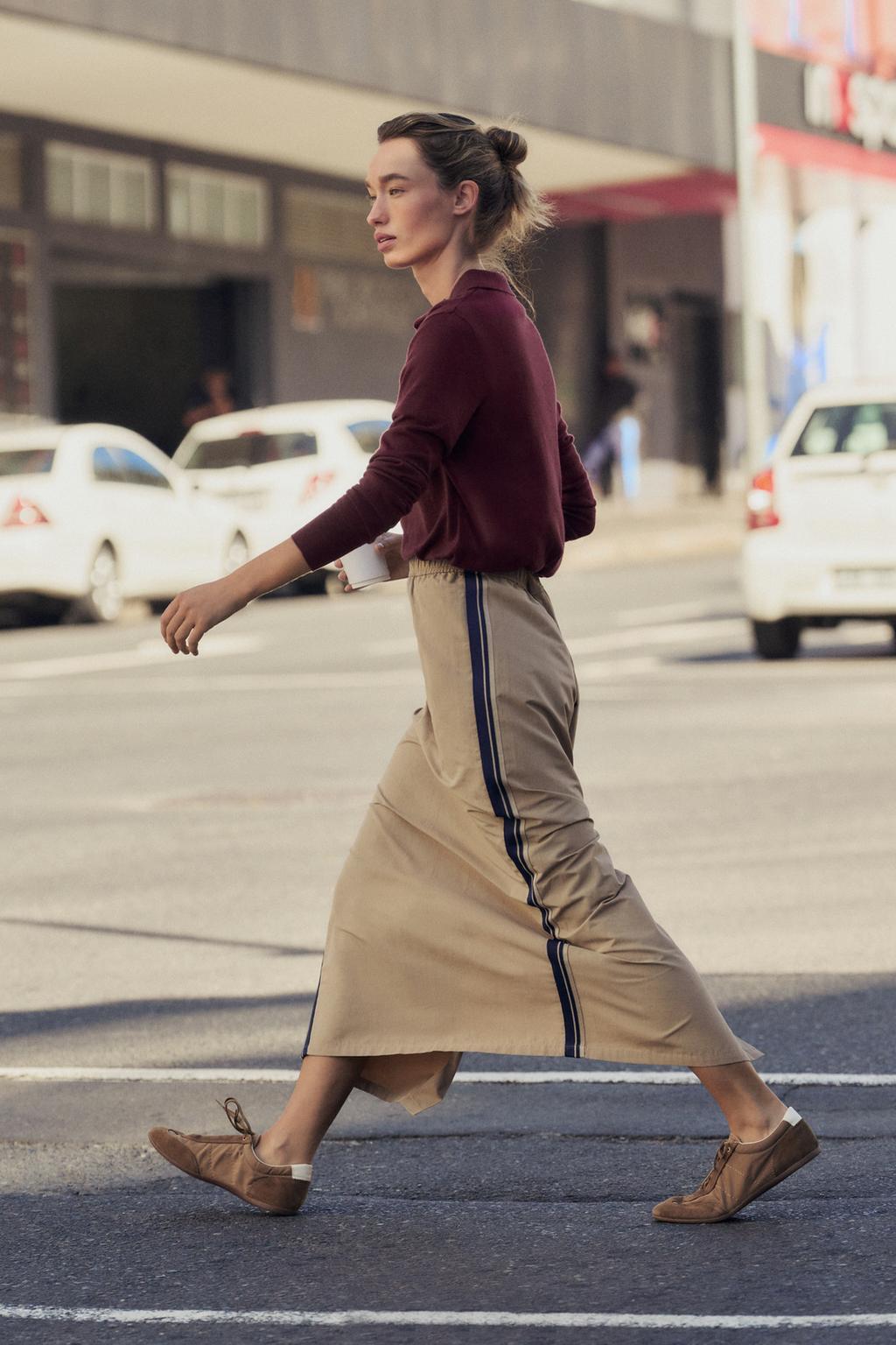 

Юбка миди с боковой полосой ZARA, цвет Mid-camel