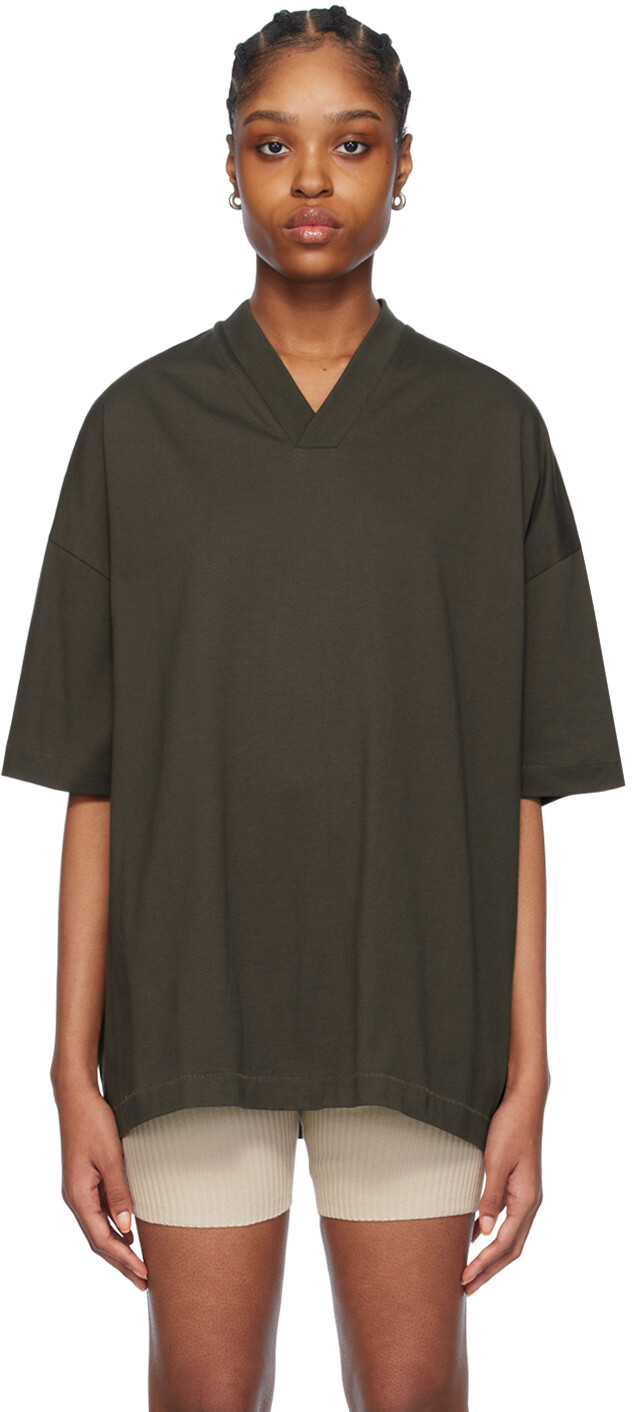 

Серая футболка с v-образным вырезом Fear Of God Essentials, цвет Ink