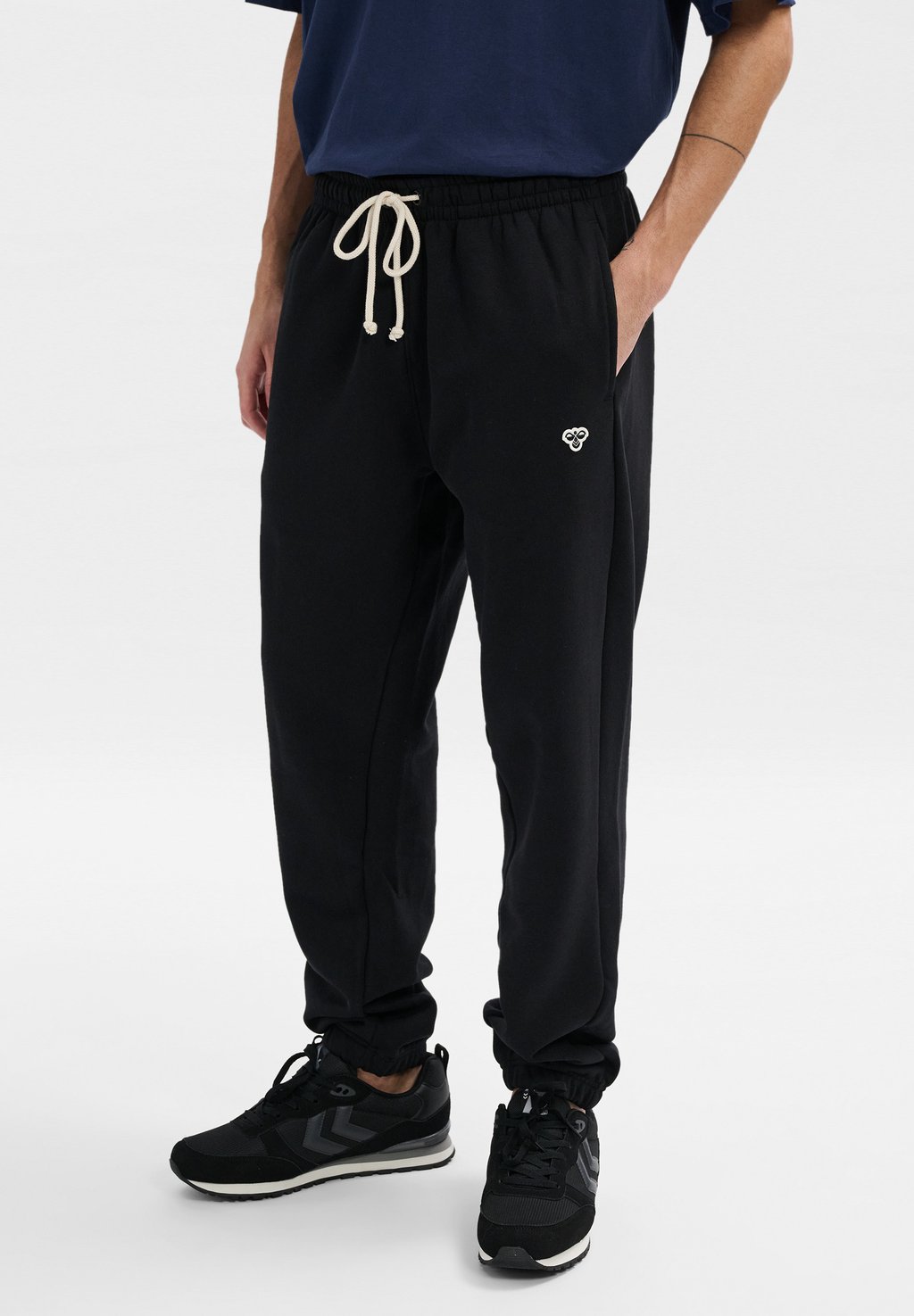 

Спортивные штаны Hummel, черный