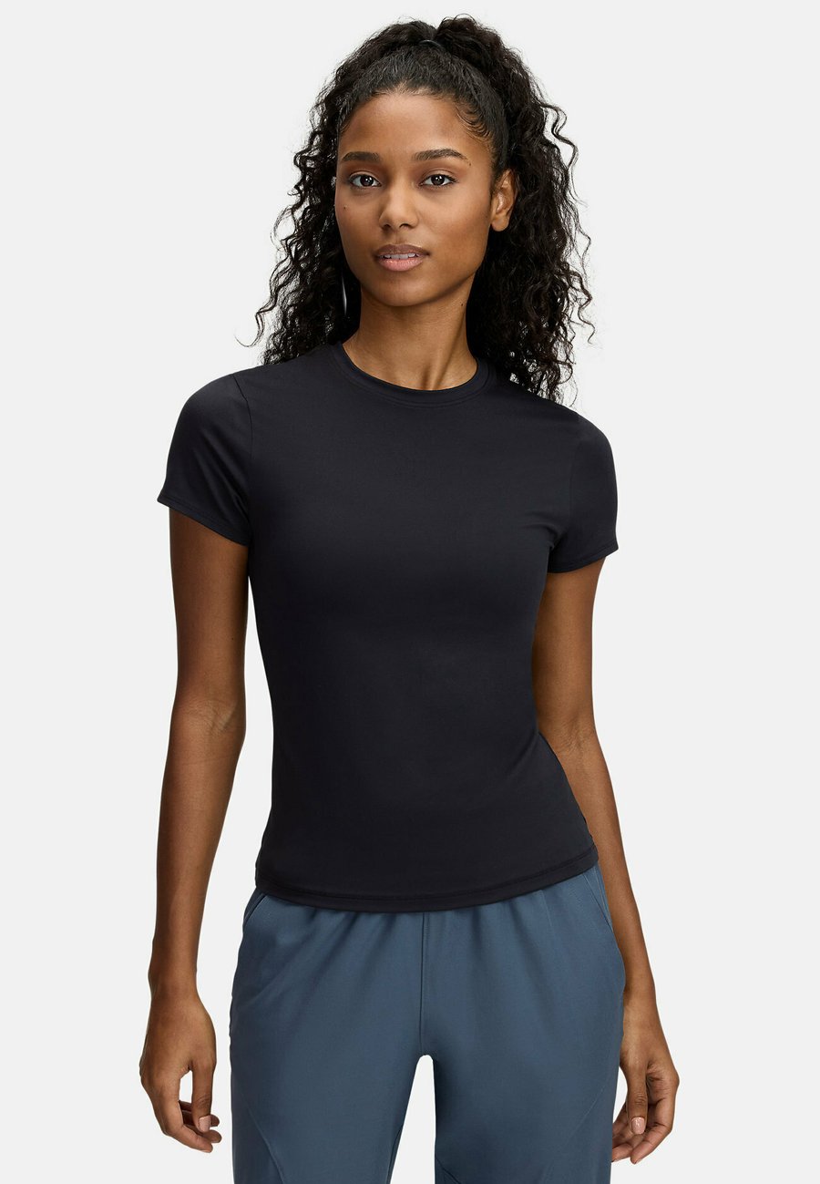 

Футболка Under Armour SHORT-SLEEVES MERIDIAN CORE , Black /Black, Черный, Футболка Under Armour SHORT-SLEEVES MERIDIAN CORE , Black /Black