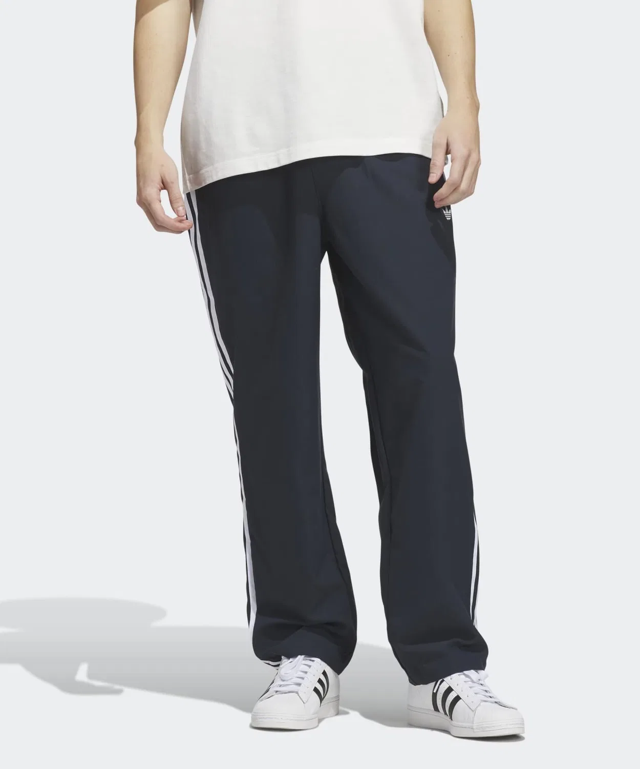 Мужские спортивные штаны свободного кроя с принтом SKATEBOARDING SUPERFIRE TRACK PANT Adidas, Blue — фото 3