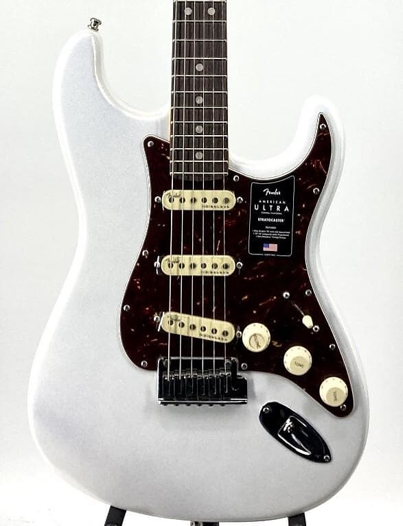 

Накладка на гриф Fender American Ultra Stratocaster из палисандра Arctic Pearl Сер.#:US22025660