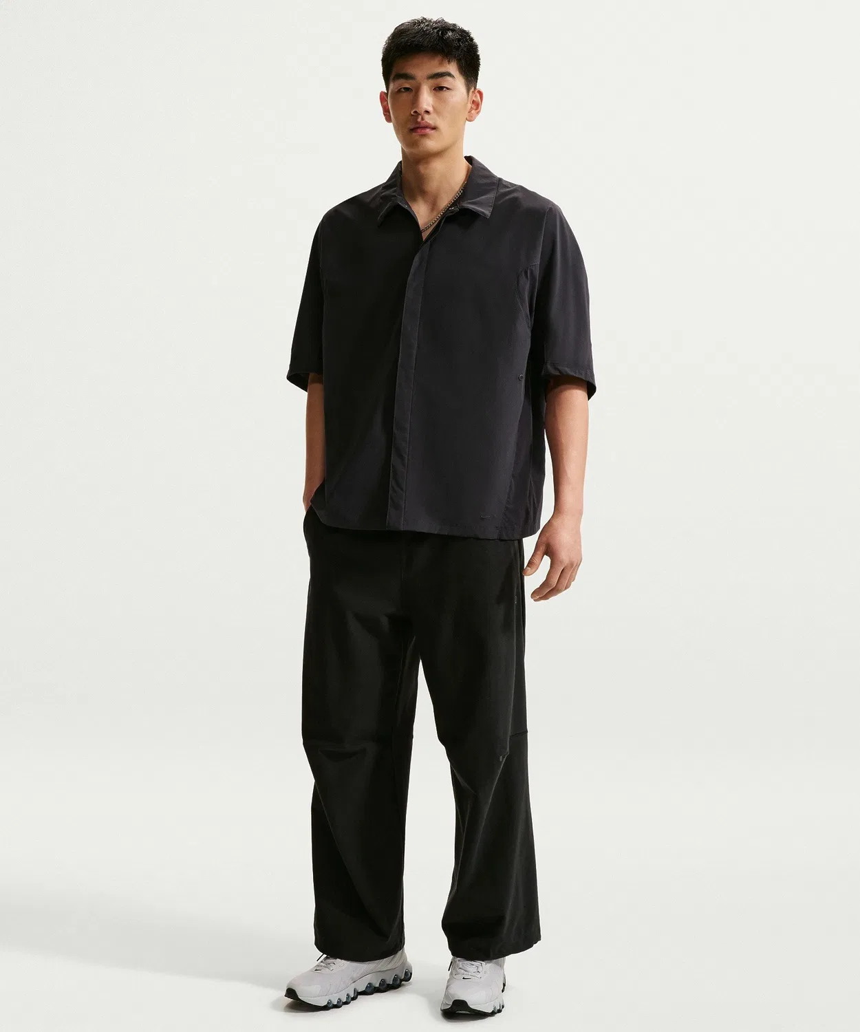 Мужская футболка с коротким рукавом Nike Dri-FIT UV Tech Sun Shirt II2351, черный — фото 4