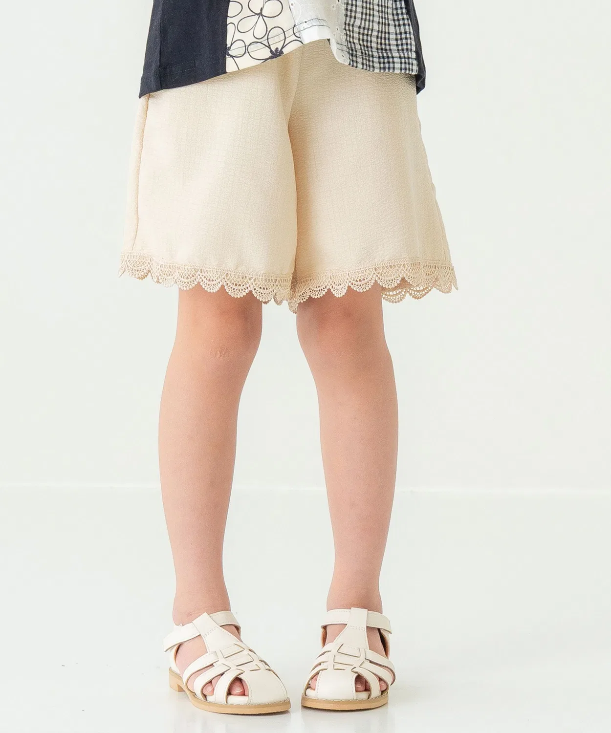 Детские шорты-юбка с кружевом Scallop Lace la poche biscuit, Ivory — фото 4