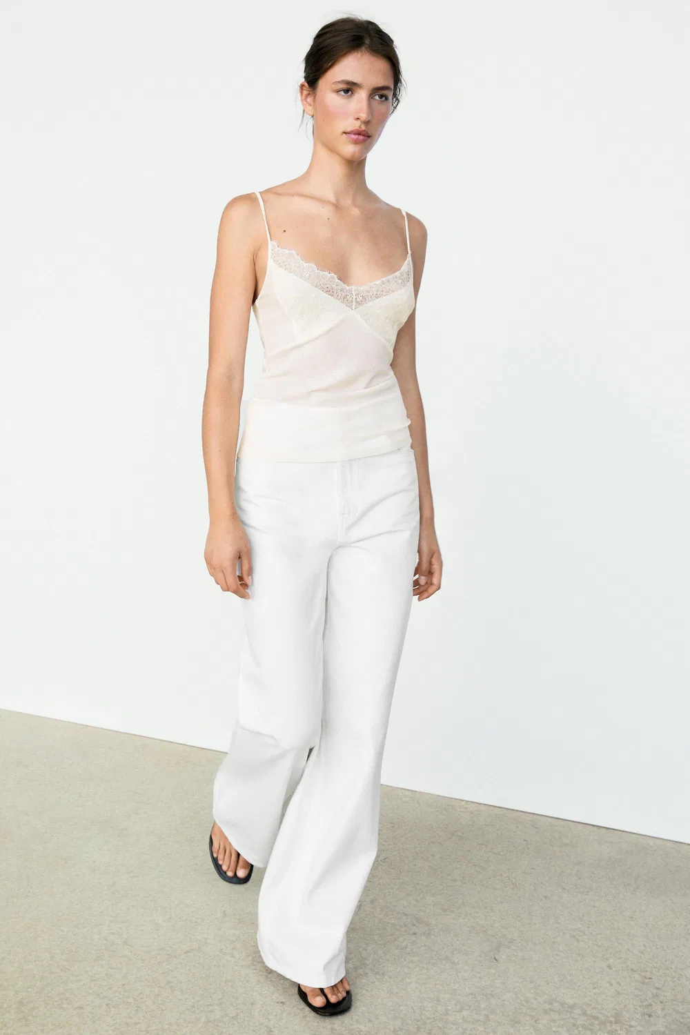 Топ Massimo Dutti Strappy With Lace Detail, кремовый — фото 4