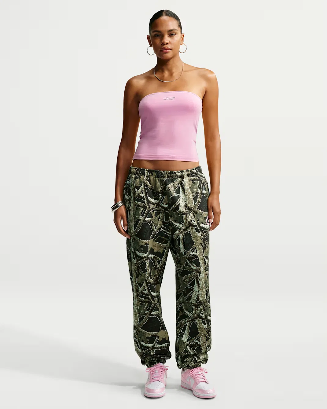 Женский обтягивающий топ-бандо Nike Sportswear, Pink Rise/Metallic Silver — фото 4