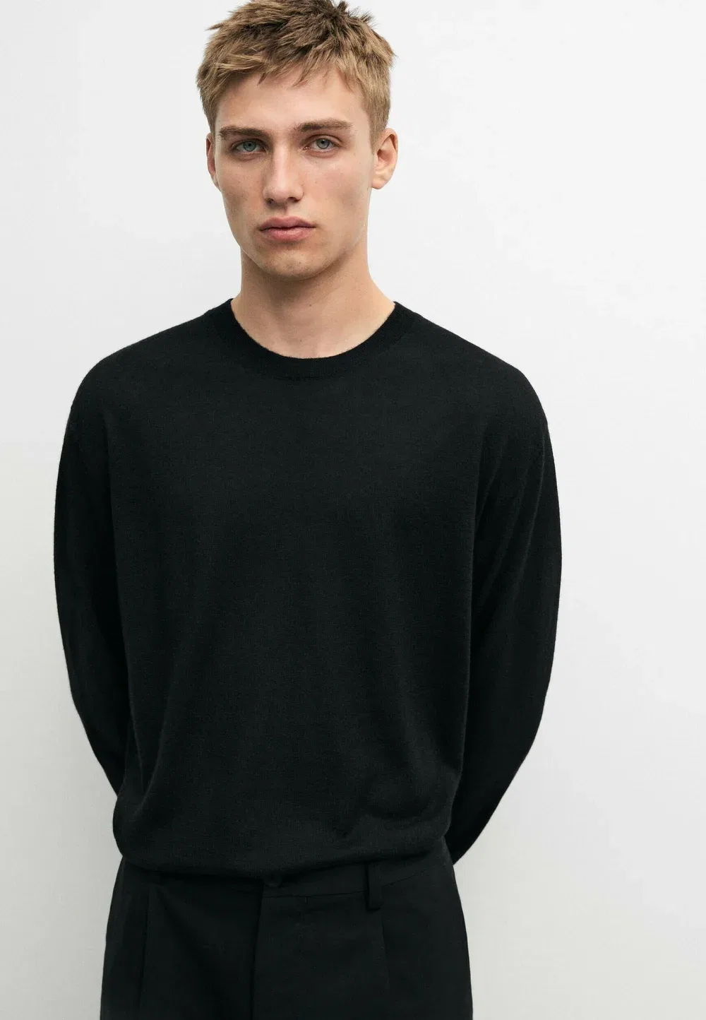 Вязаный свитер с круглым вырезом из 100% кашемира Massimo Dutti, Black