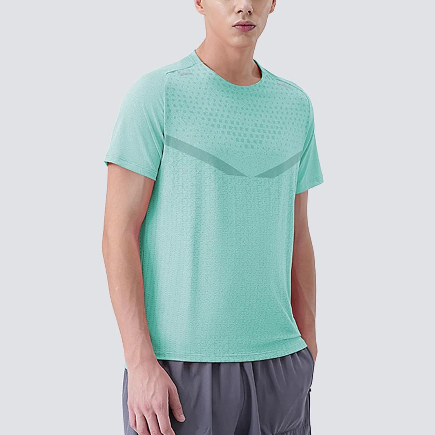 Мужская спортивная футболка с быстросохнущей технологией, Light Green — фото 2