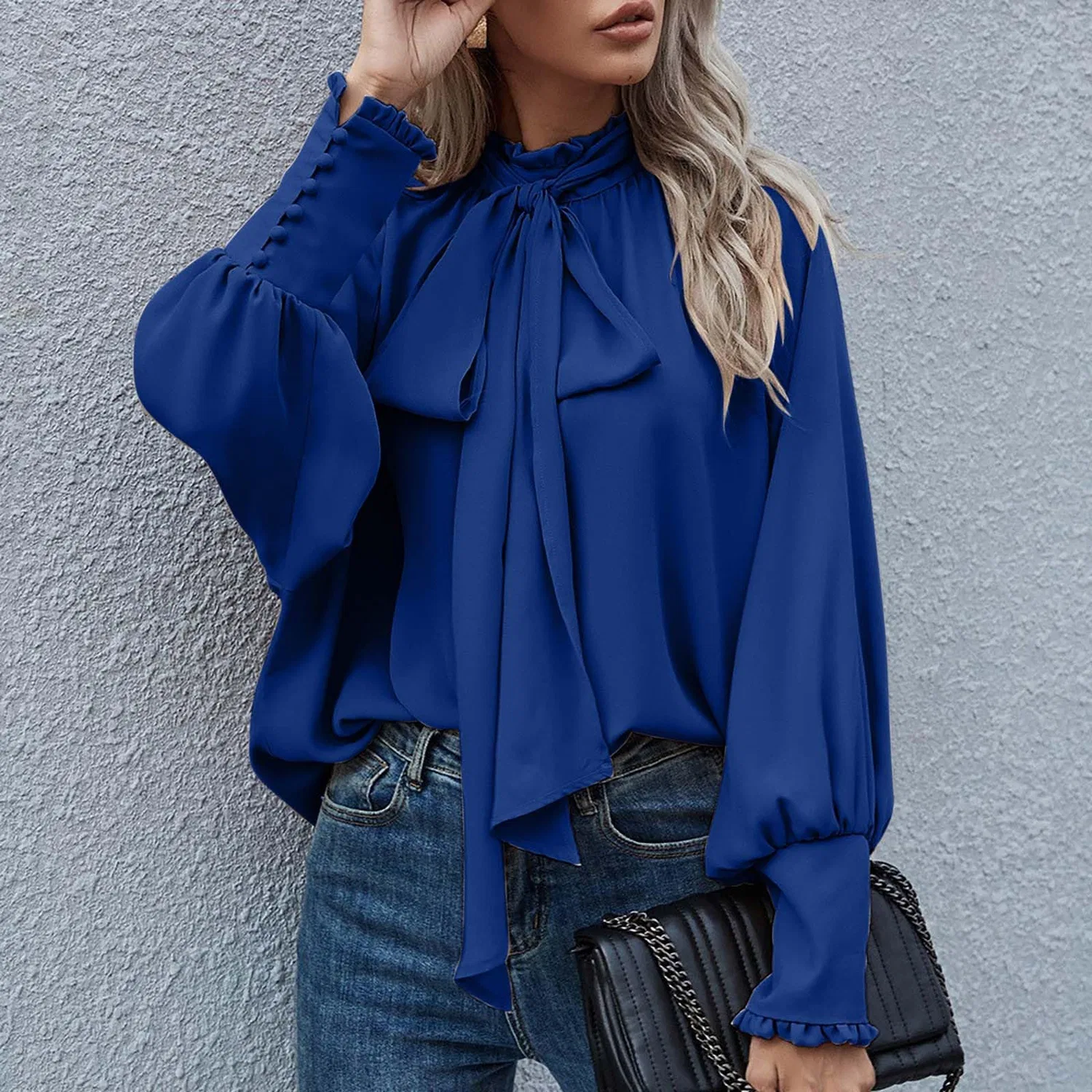 Женская блуза с бантом и рукавом-фонарик, модель Elegant Pullover, Blue — фото 2