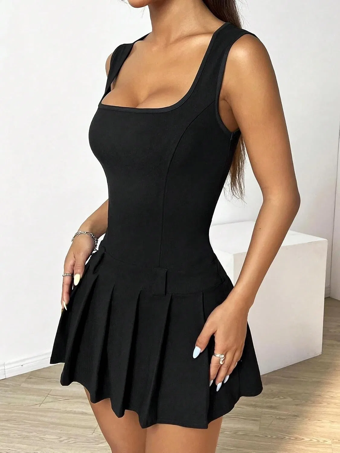 Женское мини-платье с квадратным вырезом и складками, Black — фото 3