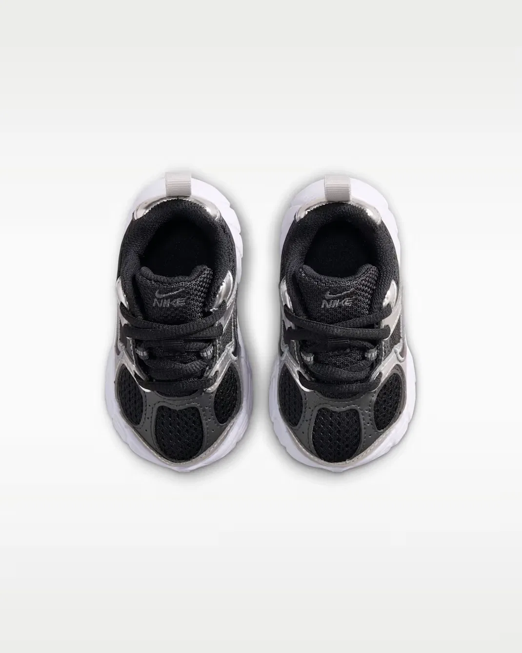 Детская/подростковая обувь Nike V5 RNR, Black/Anthracite/Smoke Grey/Black — фото 4