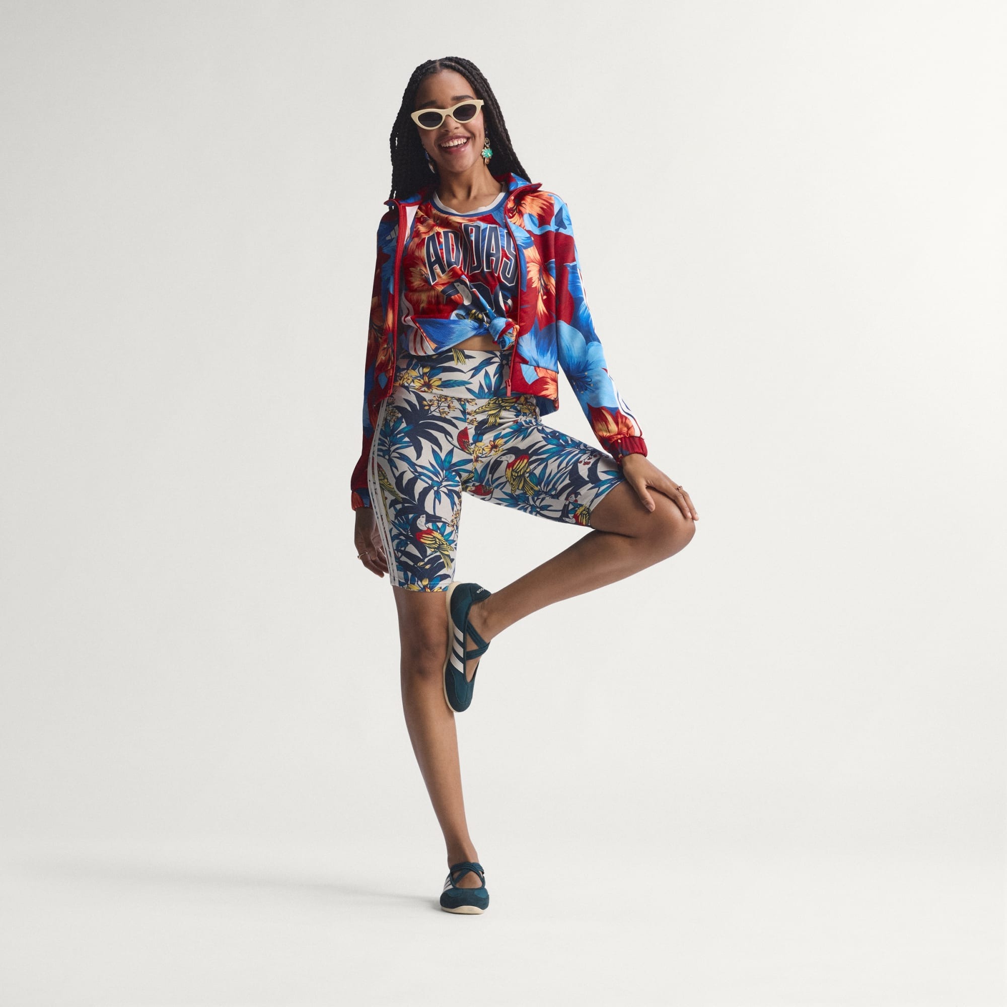 Спортивная куртка Adidas  X Farm Rio House Of Tiro Track, голубой/красный — фото 4