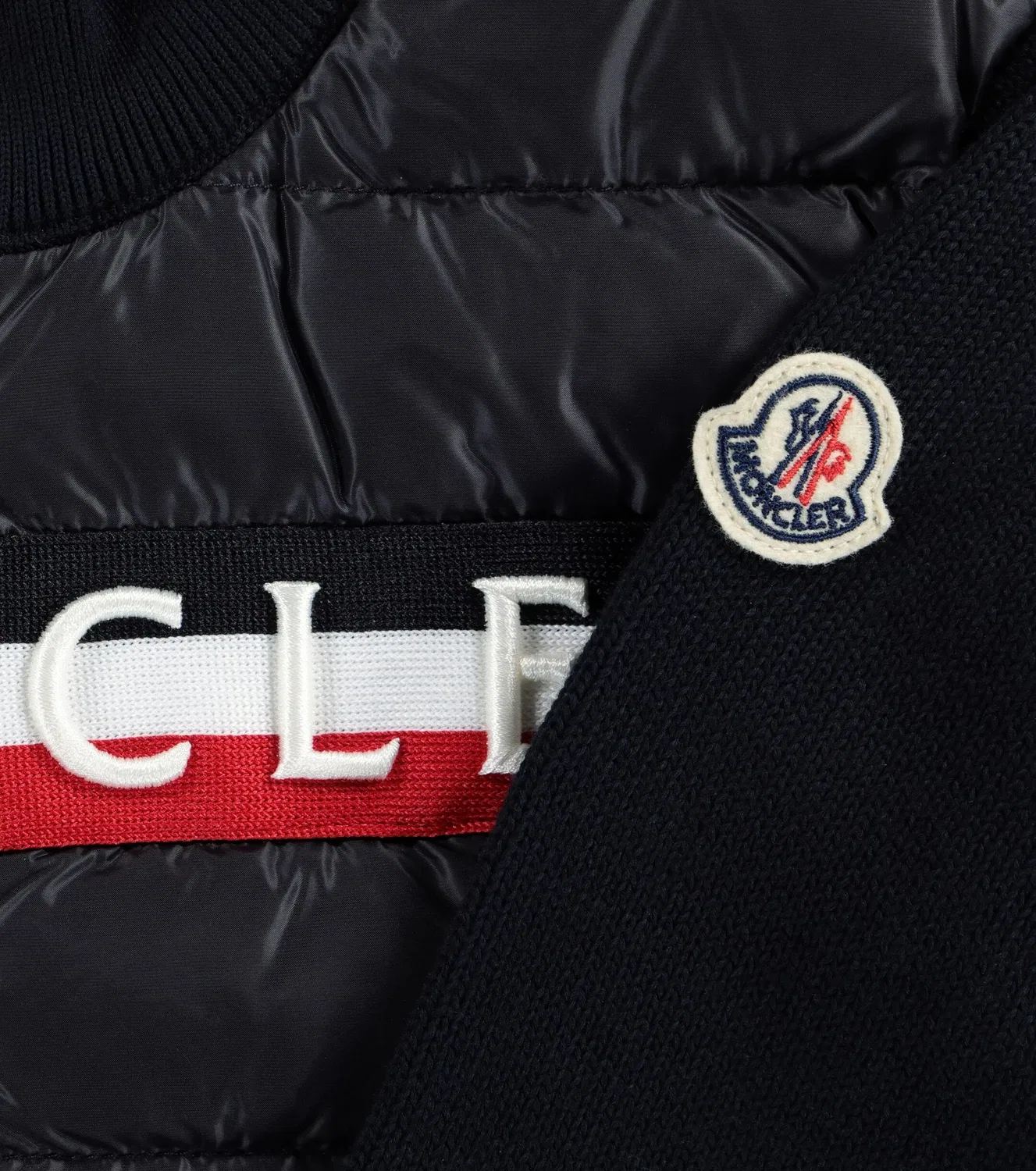 Пуховик с логотипом и прострочкой Moncler Enfant, синий — фото 3