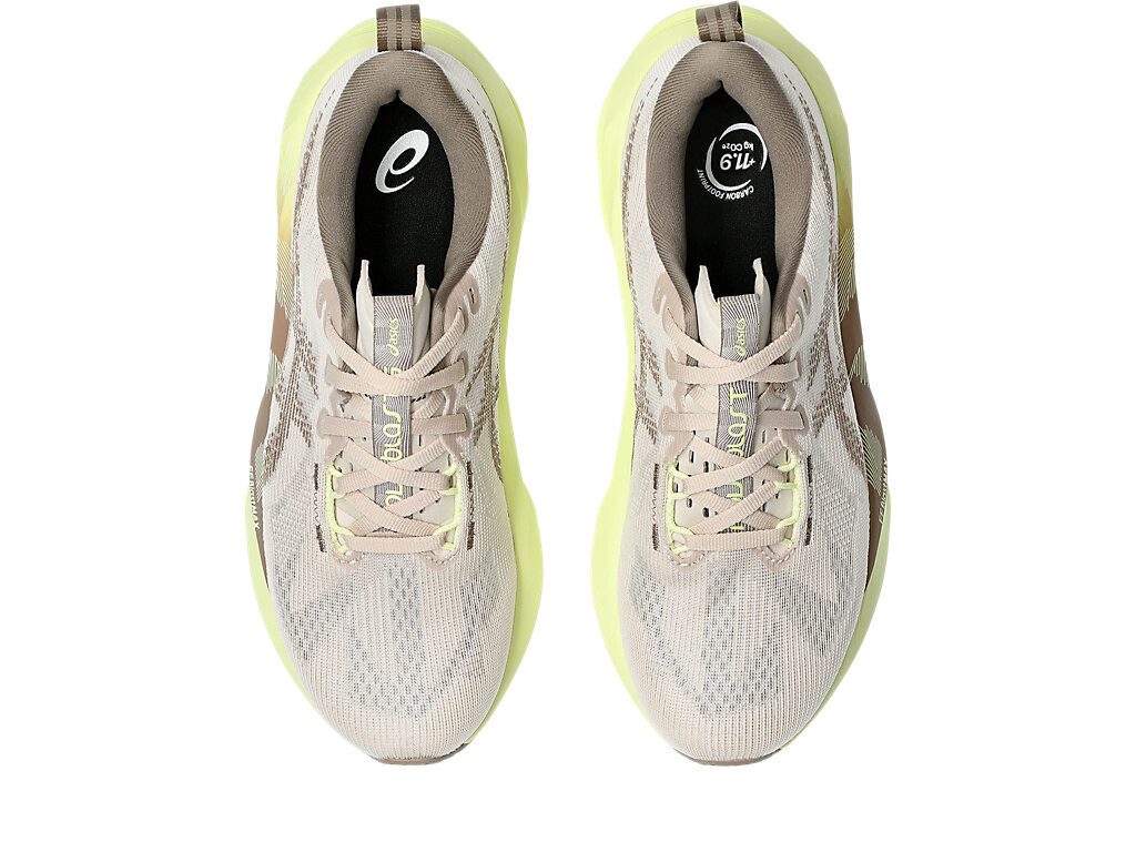 Беговые женские кроссовки Asics Novablast 5, Mineral Beige/Taupe Grey, бежевый — фото 4
