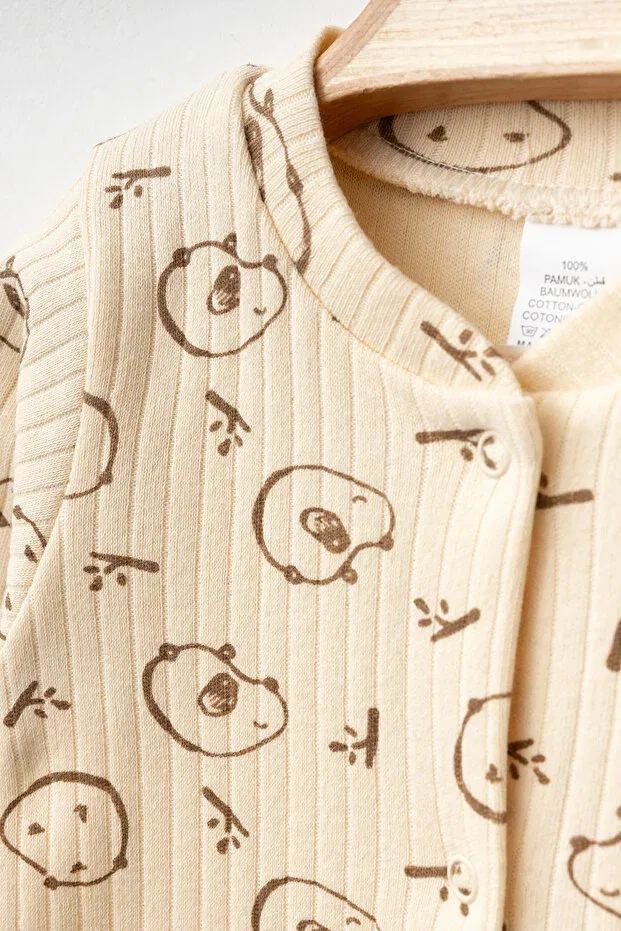 Детский комбинезон с длинным рукавом с принтом Yukobaby Bebeğiniz Için En Doğalı, Beige — фото 2