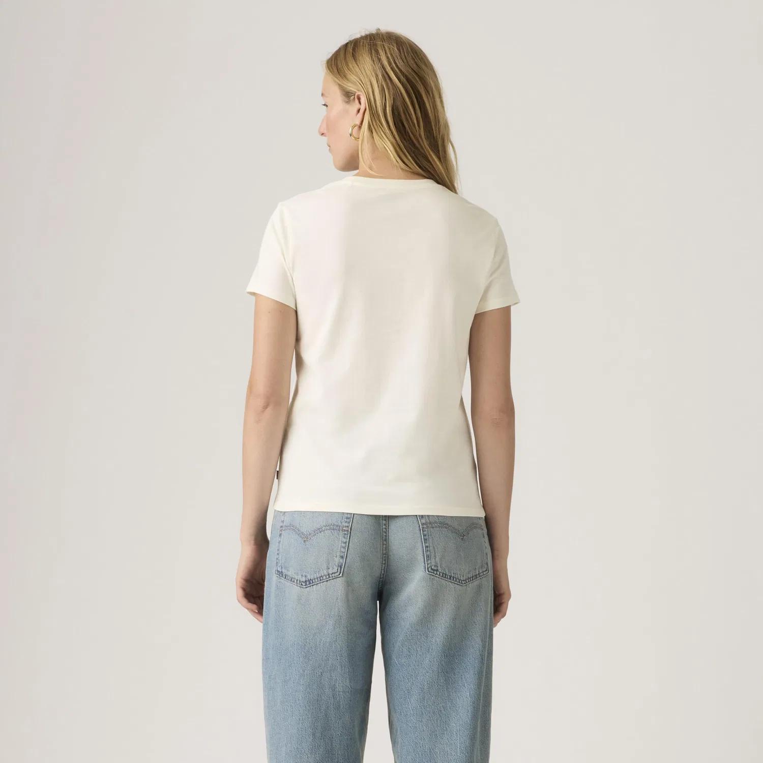 Женская футболка The Perfect Tee Levi's, Daisy Bw Egret — фото 2