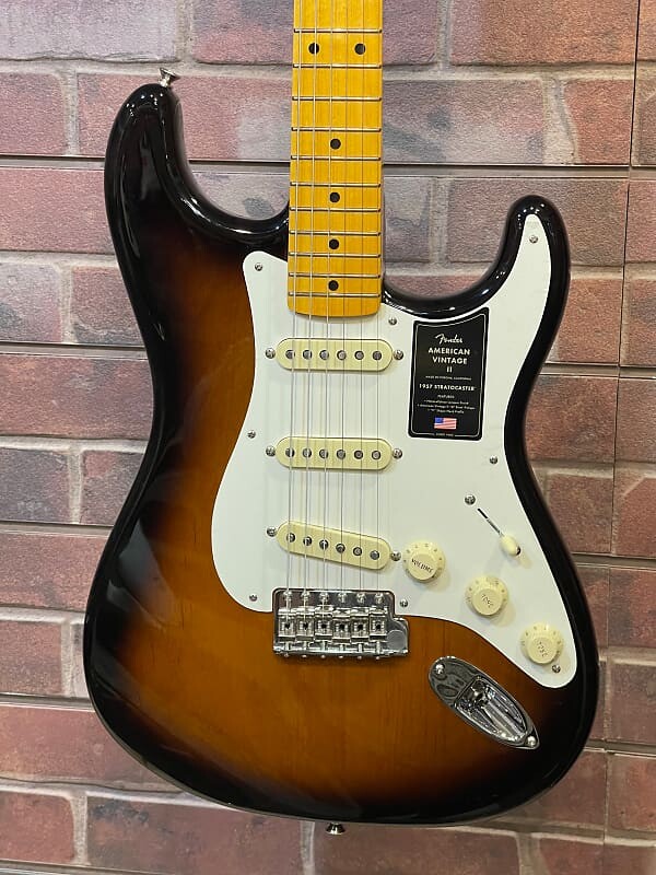 

Fender American Vintage II 1957 Stratocaster 2022 Sunburst