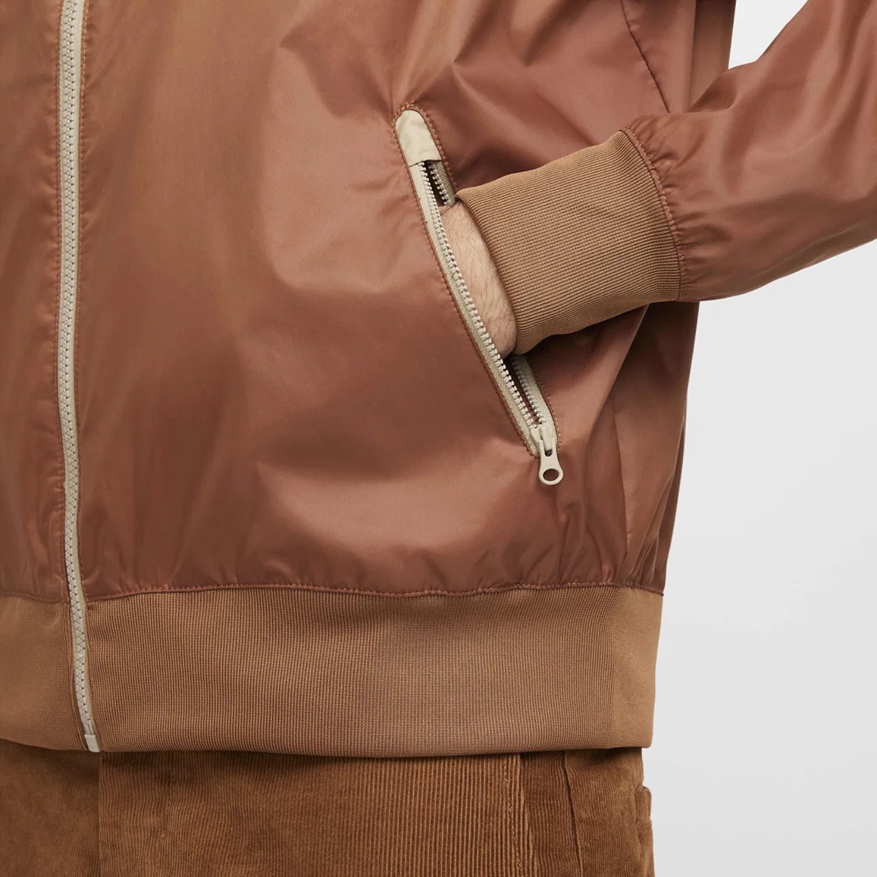 Мужская куртка Windrunner Nike, цвет Sail/Khaki/Light British Tan — фото 4