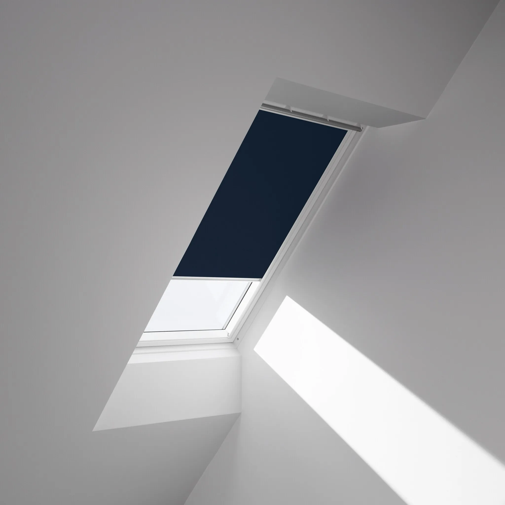 

Затемняющие рулонные шторы VELUX «DKL S10 1100SWL», затемнение, затемнение, без сверления, на направляющих, белые направляющие и ручка, цвет Dunkelblau + weiß