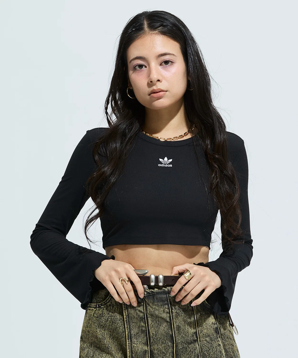Женский лонгслив с длинным рукавомEssentials Scallop Edge Adidas, Black