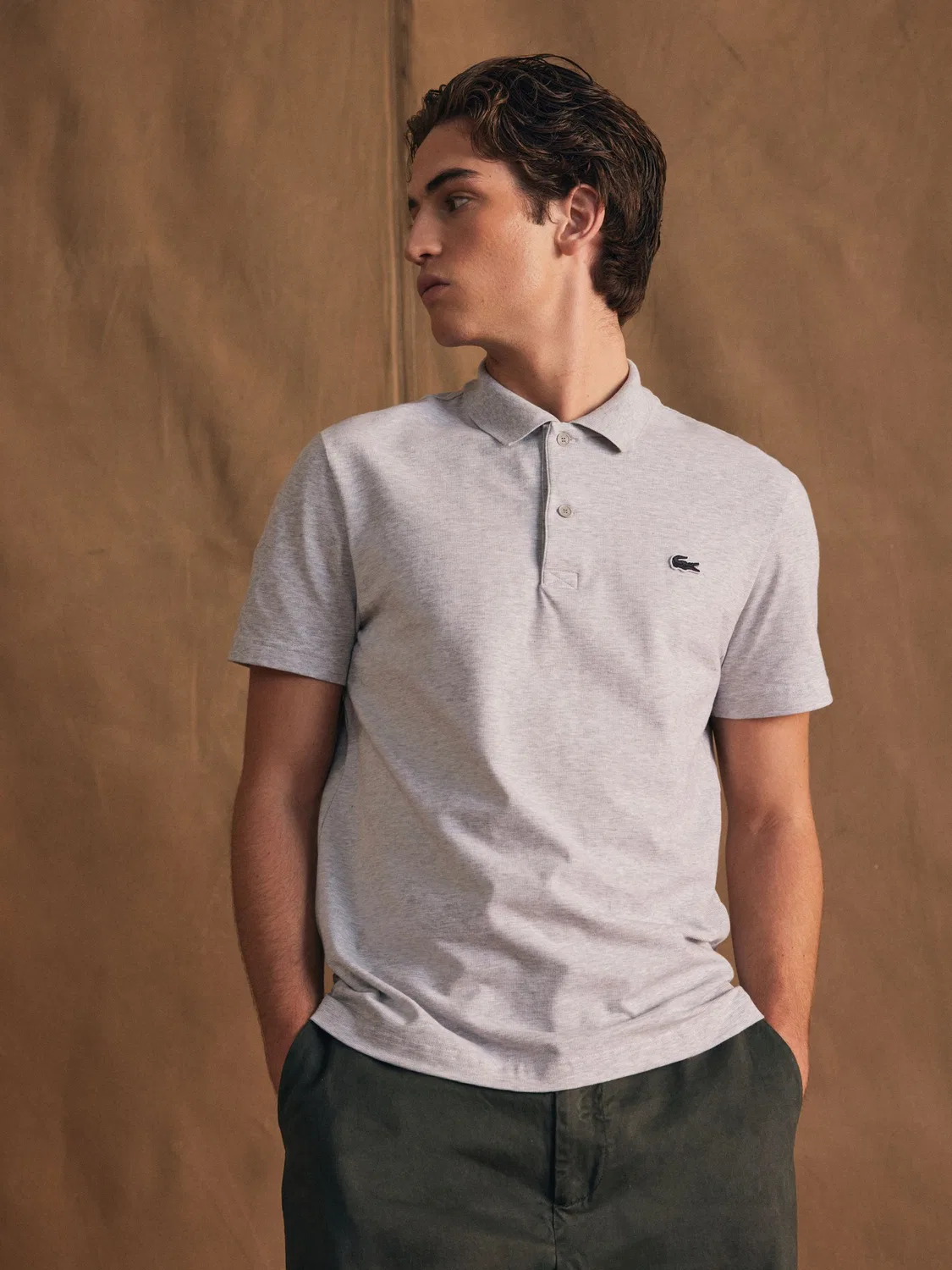 Серая рубашка-поло Lacoste стандартного кроя с короткими рукавами