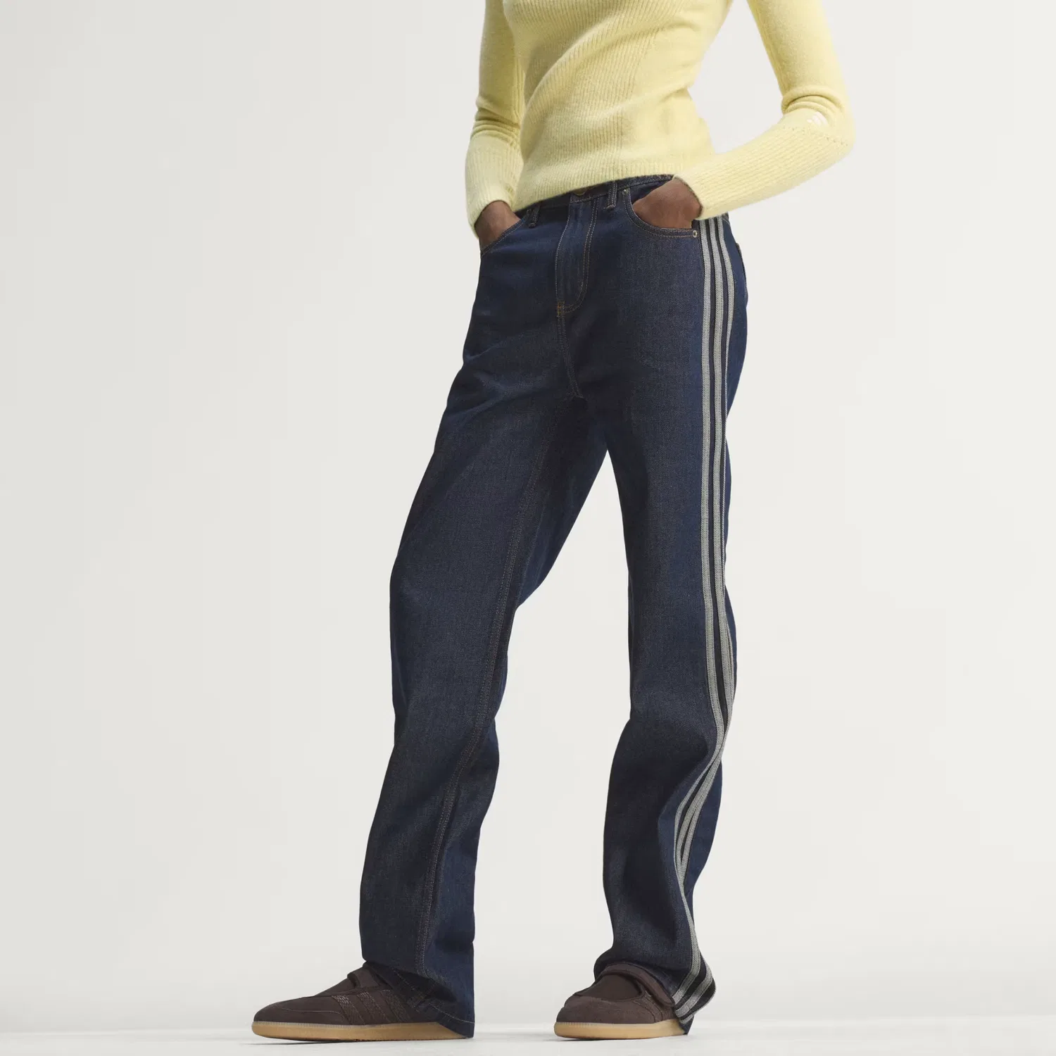 Женские джинсы прямого кроя в тонкую полоску Firebird Mid Rise Straight Denim Pant Adidas Originals, индиго