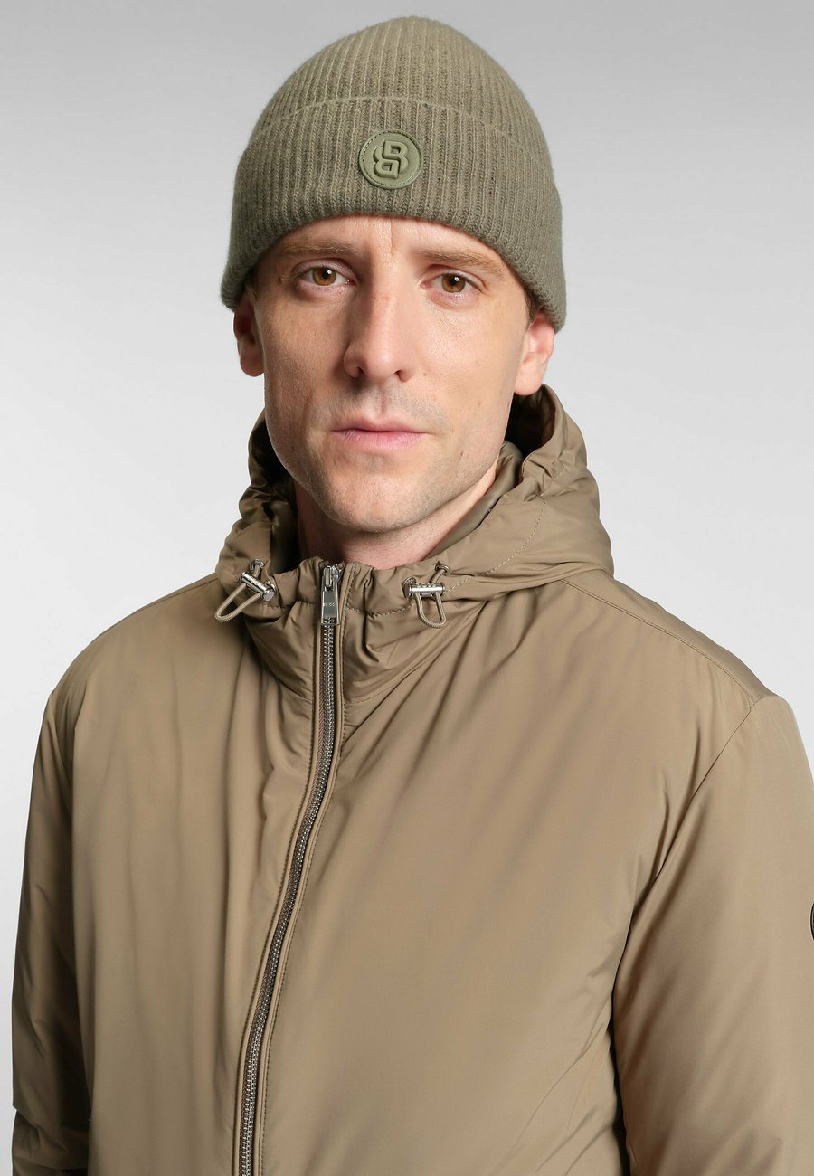 

Шапка BOSS Beanie, Open Brown Five/Brown