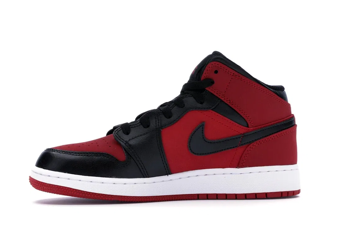 Детские кроссовки для мальчиков с патент-кожей Jordan 1 Mid Jordan, Gym Red/Black-White — фото 3