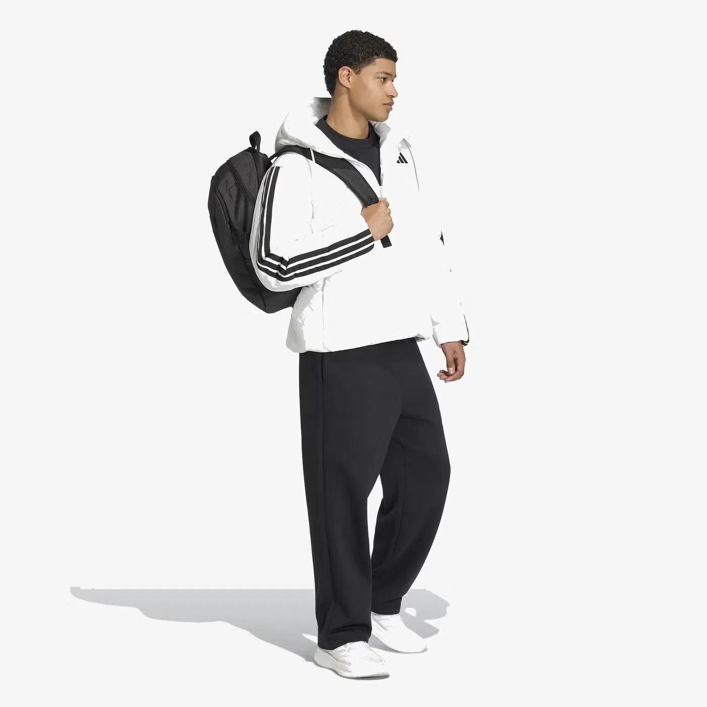 Пуховик с капюшоном Essentials climawarm 3-stripes Adidas, белый — фото 4