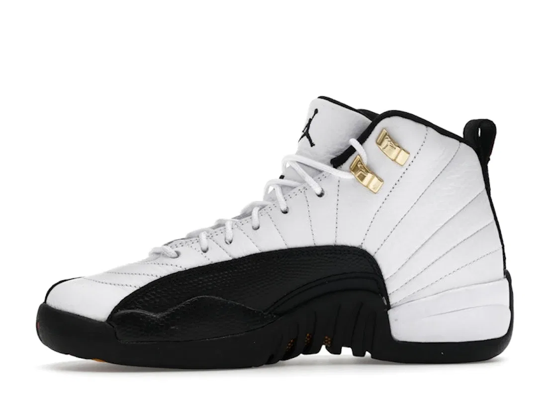 Детские кроссовки Lifestyle с контрастной расцветкой Jordan 12 Retro Taxi 2025 GS, White/Black/Taxi — фото 3