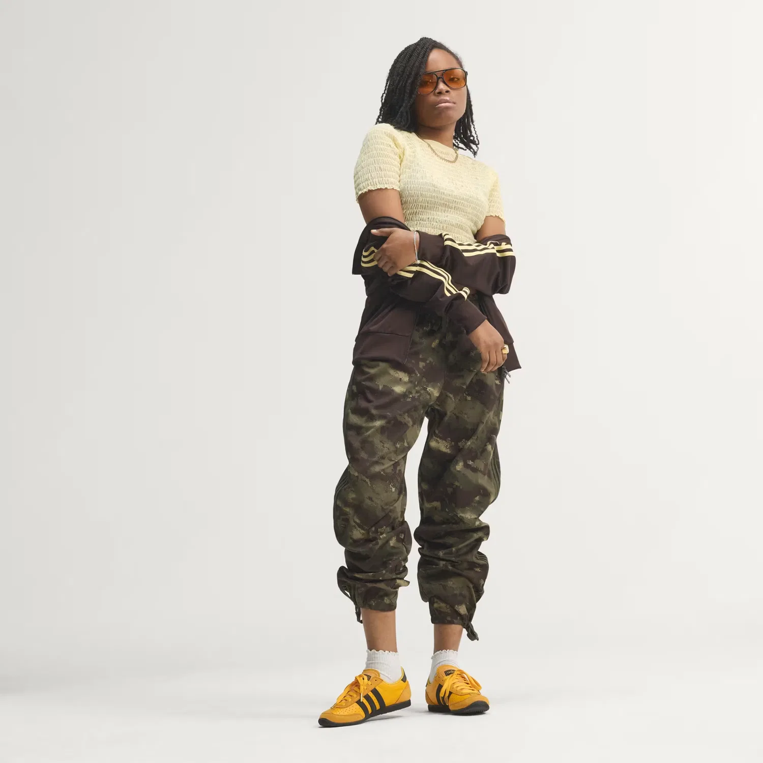 Женские брюки карго оверсайз Cargo Pant Oversized Adidas Originals, мультиколор/night cargo — фото 3