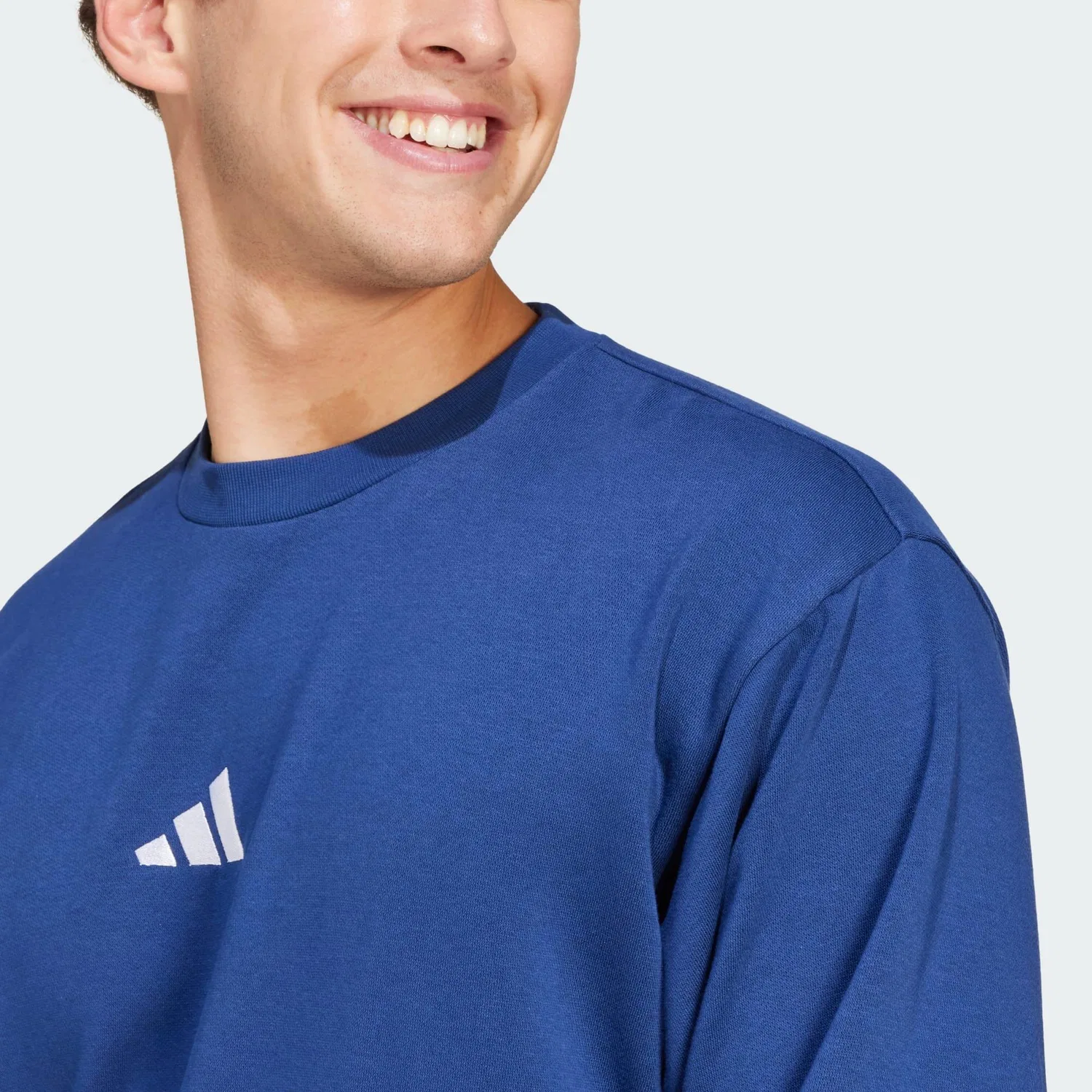 Мужской свитшот с круглым вырезом Essentials Feelcozy Adidas, Dunkelblau Weiss — фото 4