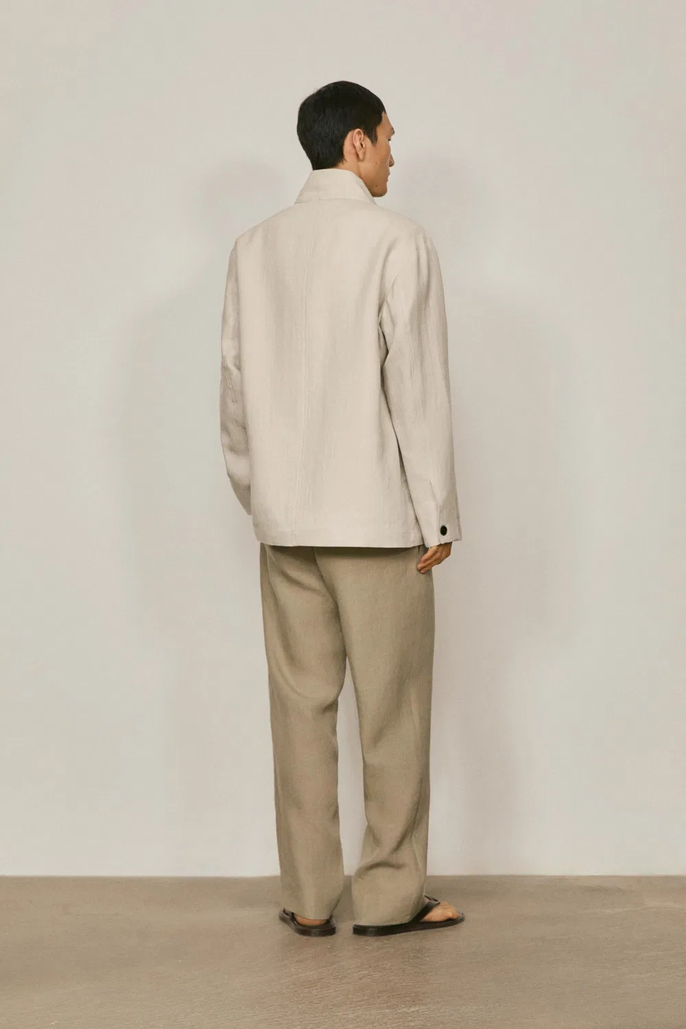 Льняной жакет с высоким воротником - лимитированная серия Massimo Dutti, песочный — фото 3