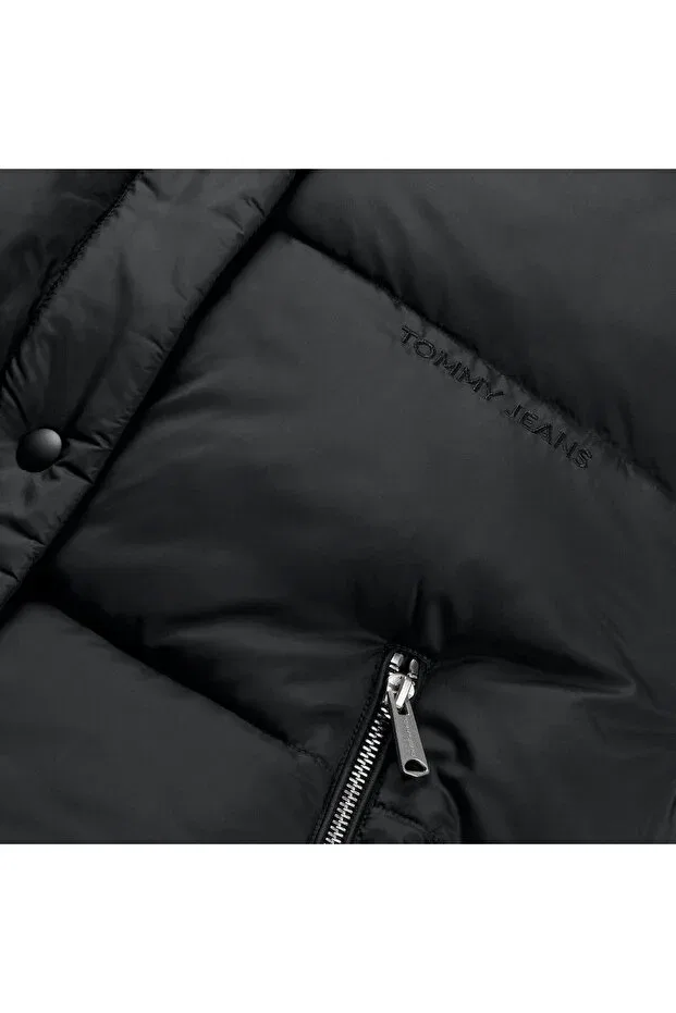 Женское пальто укороченное Tommy jeans women crop tonal inflatable coat Tommy Hilfiger, Black — фото 4