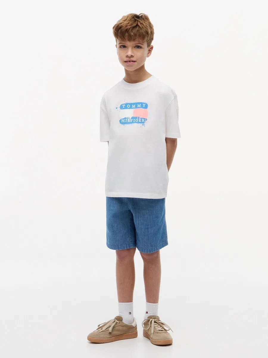 Футболка TOMMY HILFIGER 'Flag Graffiti' белого цвета — фото 4