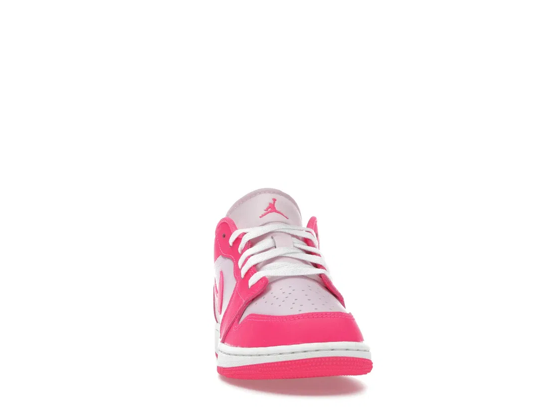 Детские кроссовки с низким верхом Jordan 1 Low Valentines Day Jordan, Pink Foam/Hyper Pink/Sail — фото 2