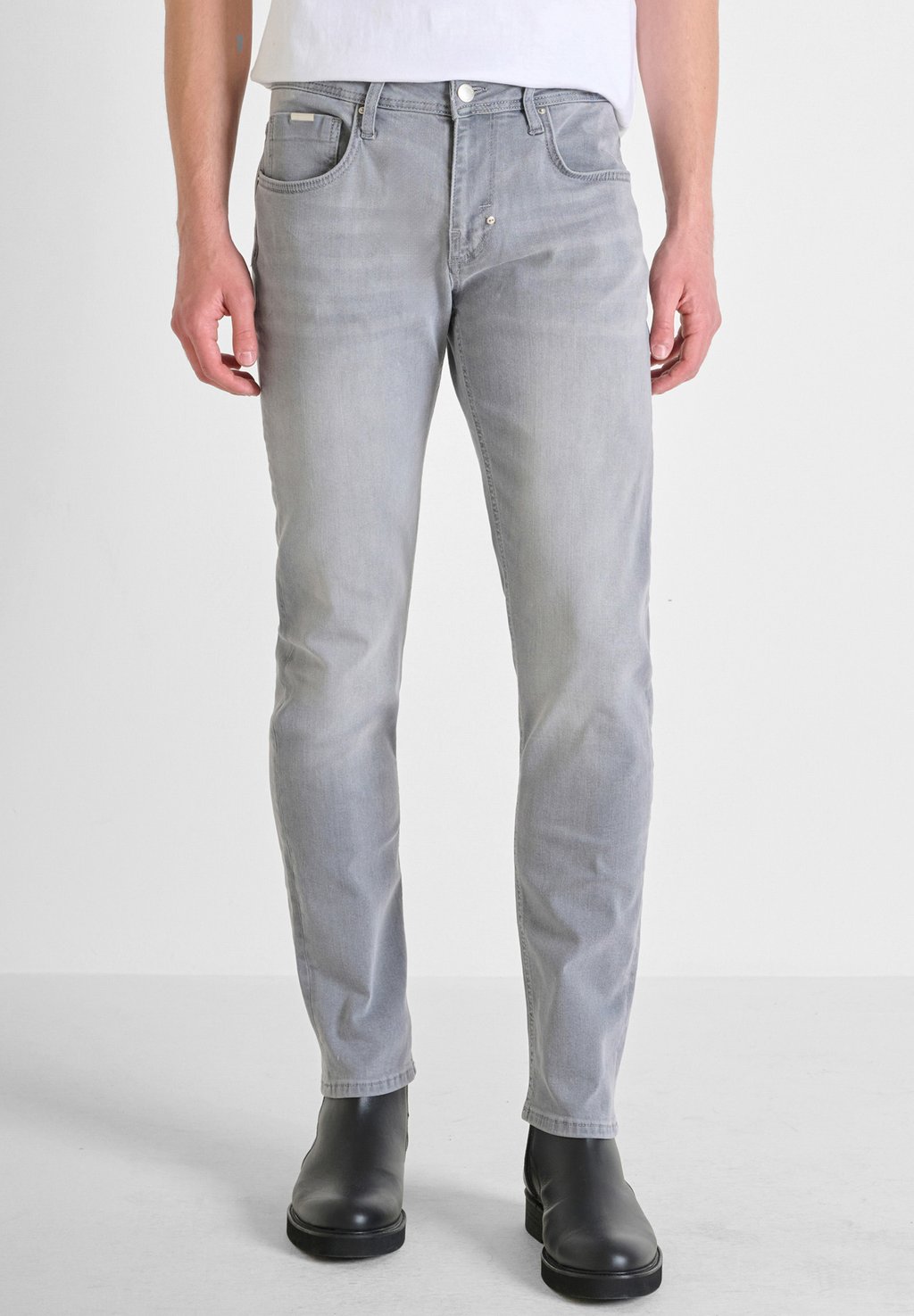 

Джинсы облегающего кроя KURT COMFORT IN OVERDYED Antony Morato, серый