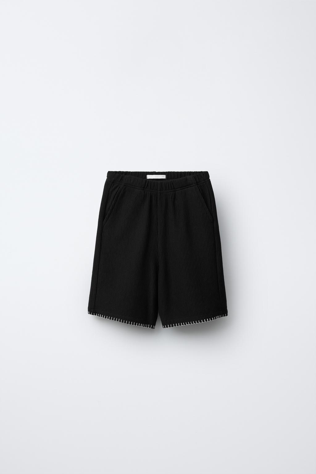 

Оттоманские шорты-бермуды с отстрочкой верха ZARA, черный