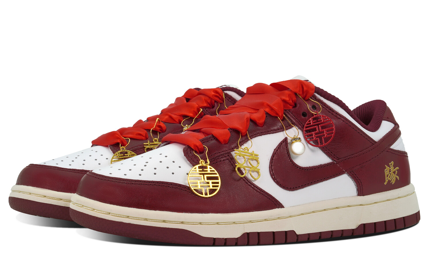 

Женские кроссовки для скейтбординга Nike Dunk, White/Red