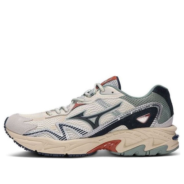 

Кроссовки adventure 'off white green' Mizuno, белый