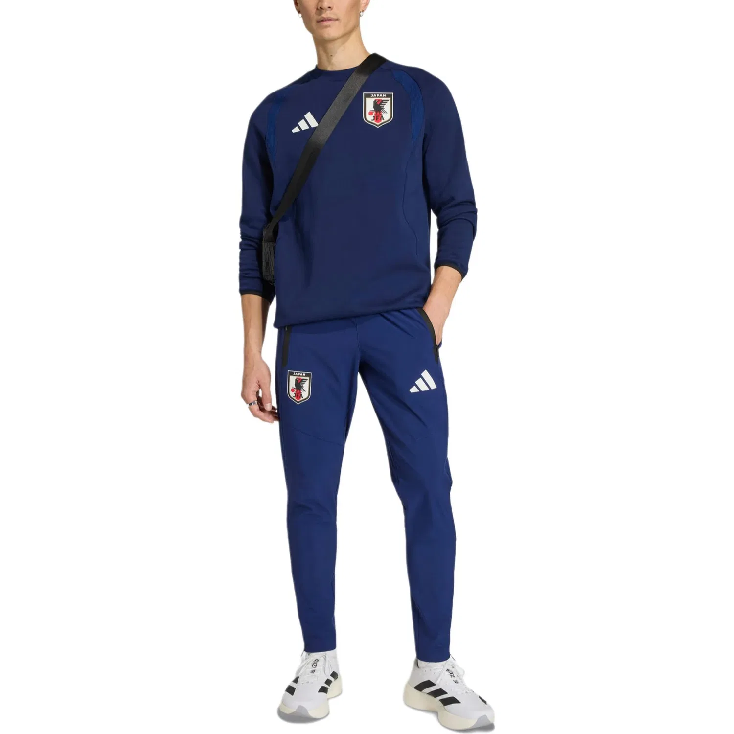 Свитшот мужской темно-синий crew neck moderate Adidas, Dark Blue — фото 4