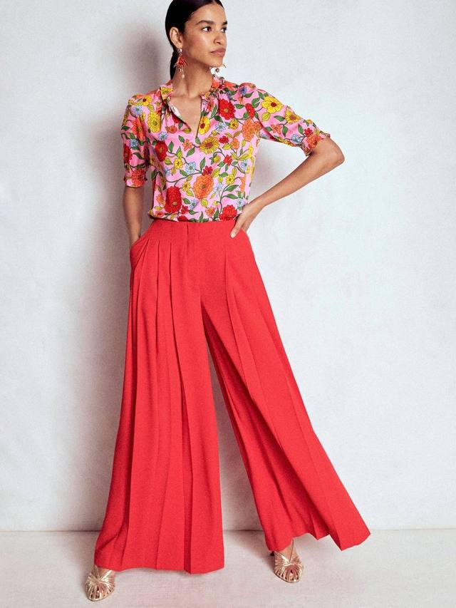 

Блузка Ria с цветочным принтом, пышными рукавами и V-образным вырезом Boden