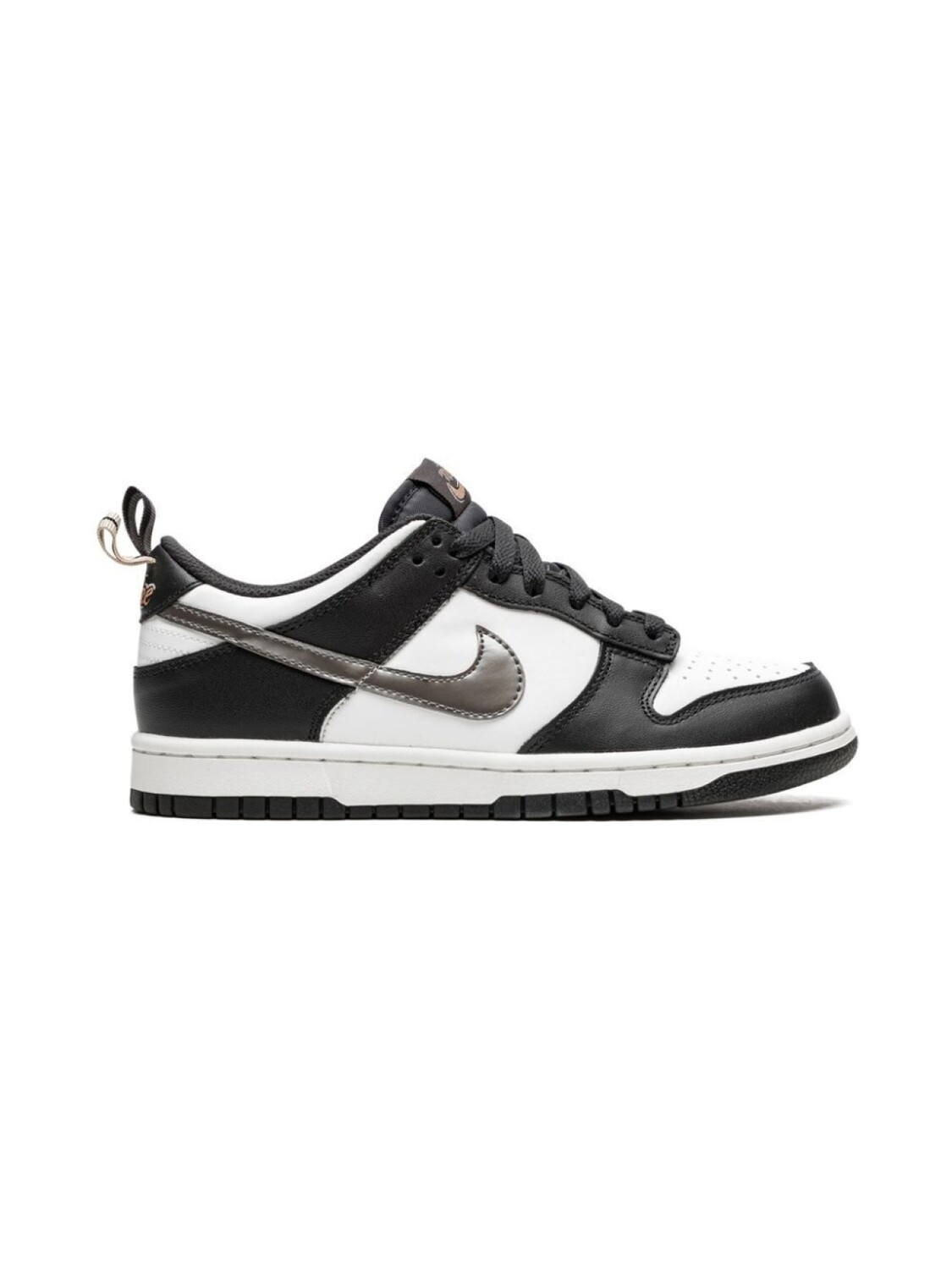 

Nike Kids кроссовки Dunk Low, черный