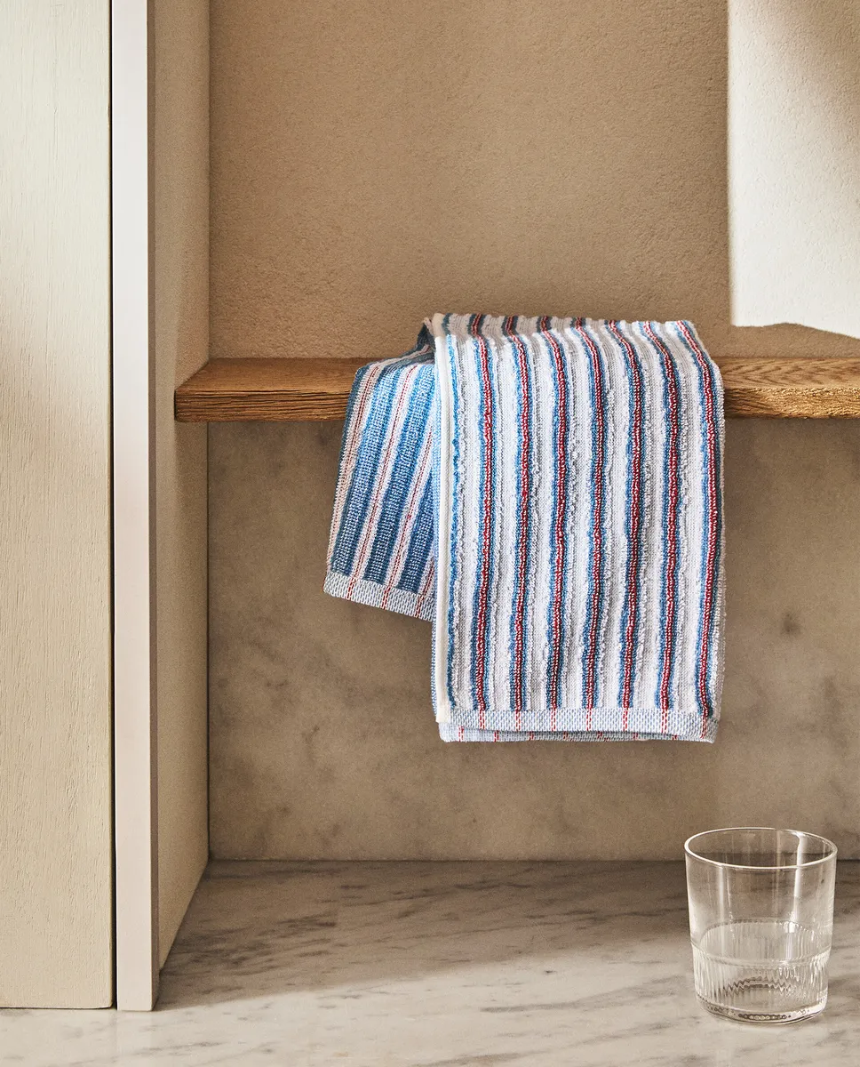 

Полосатое хлопковое махровое кухонное полотенце Zara Home, синий