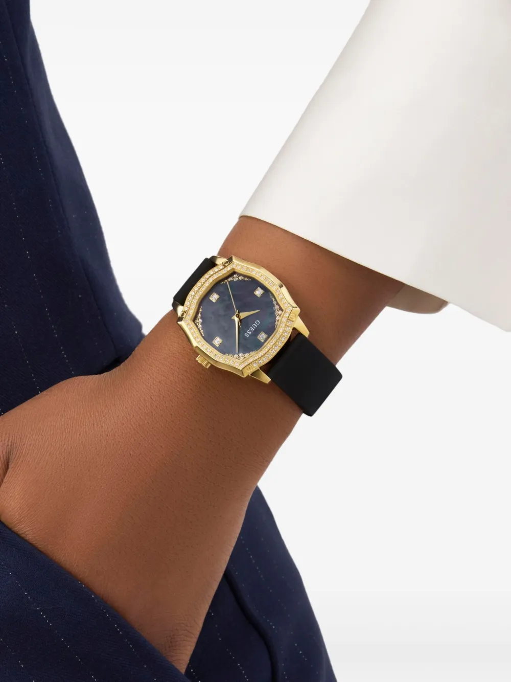 

Наручные часы Liv 38 мм Guess Usa, черный