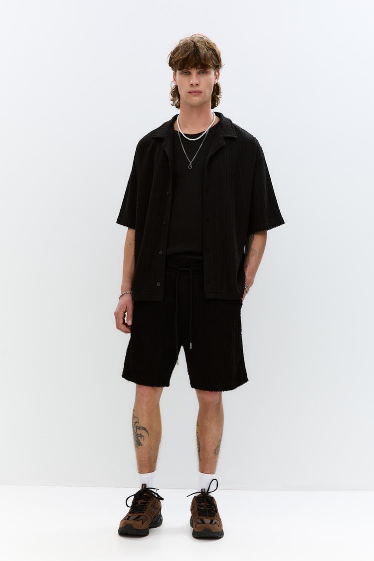 

Шорты-Бермуды вафельной вязки Pull And Bear, черный