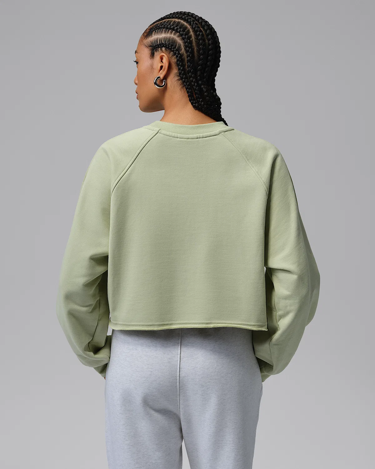 Женская укороченная толстовка с круглым вырезом Jordan Flight Fleece, Olive Aura/Lawn — фото 2