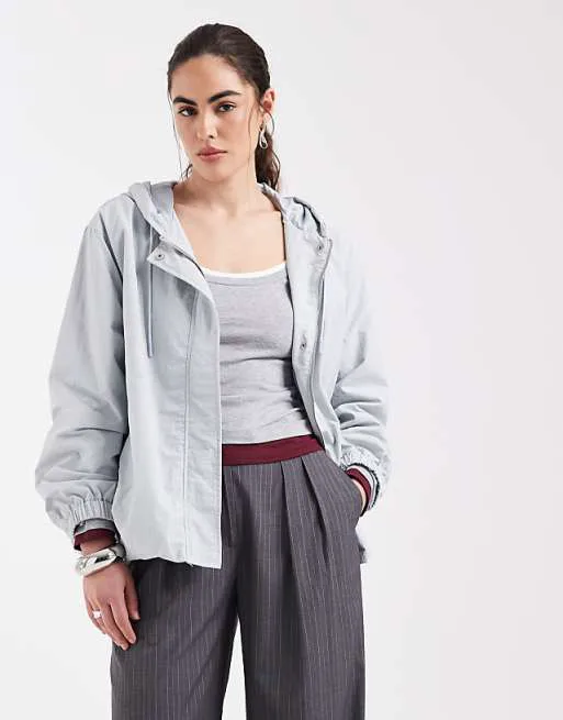 

Бледно-голубой дождевик с пузырьковым краем ASOS DESIGN