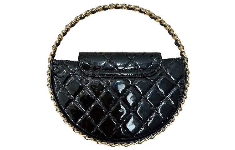 Chanel Женская клатч-сумочка из лакированной и коровьей кожи, черная — фото 2