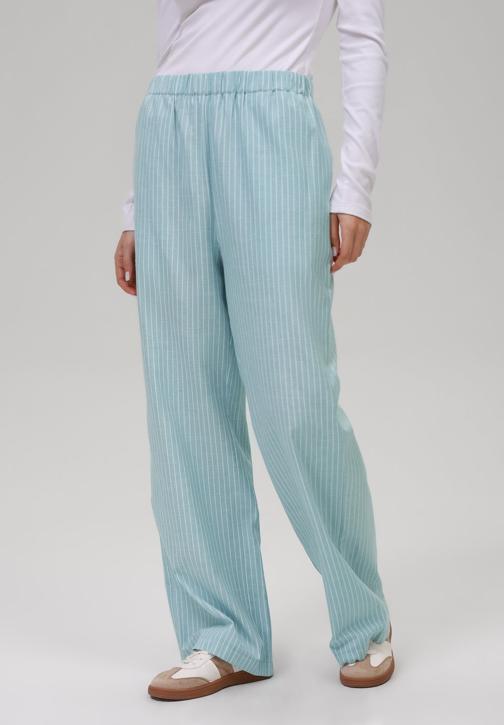 

Брюки Even&Odd by Zalando, светло-голубой